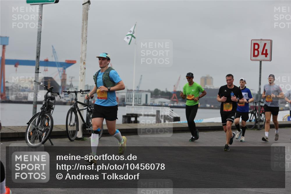 13.09.2026 - Kiel Lauf Andreas Tolksdorf http://msf.ph/oto/10456078 13.09.2026 11:56:43 Kiellinie 224, 10412, 3193, 4, 7878 meine-sportfotos.de