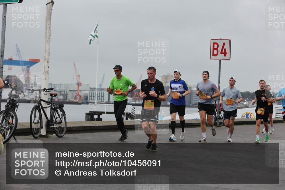 13.09.2026 - Kiel Lauf Andreas Tolksdorf http://msf.ph/oto/10456091 13.09.2026 11:56:44 Kiellinie 10412, 3193, 9931, 4, 1315 meine-sportfotos.de