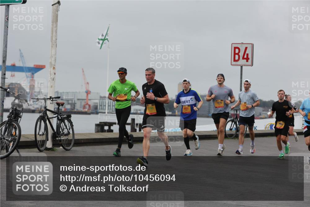 13.09.2026 - Kiel Lauf Andreas Tolksdorf http://msf.ph/oto/10456094 13.09.2026 11:56:44 Kiellinie 10412, 3193, 9931, 7878, 4 meine-sportfotos.de