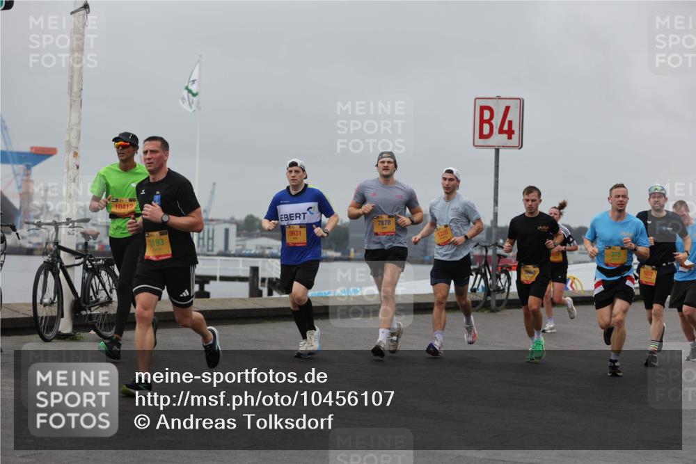 13.09.2026 - Kiel Lauf Andreas Tolksdorf http://msf.ph/oto/10456107 13.09.2026 11:56:45 Kiellinie 10412, 17, 39, 3193, 9931, 7878, 1315, 4, 3880, 375, 1068 meine-sportfotos.de