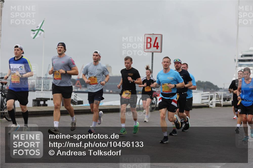 13.09.2026 - Kiel Lauf Andreas Tolksdorf http://msf.ph/oto/10456133 13.09.2026 11:56:46 Kiellinie 9931, 7878, 1315, 4, 3880, 8017 meine-sportfotos.de