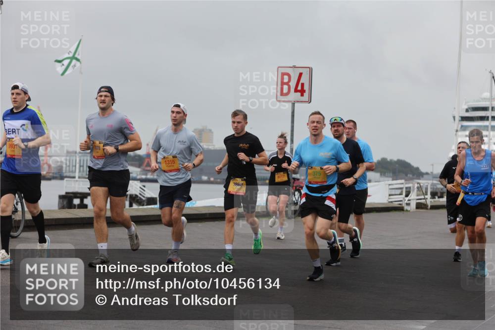 13.09.2026 - Kiel Lauf Andreas Tolksdorf http://msf.ph/oto/10456134 13.09.2026 11:56:46 Kiellinie 9931, 7878, 1315, 4, 8017, 3880, 39, 375 meine-sportfotos.de