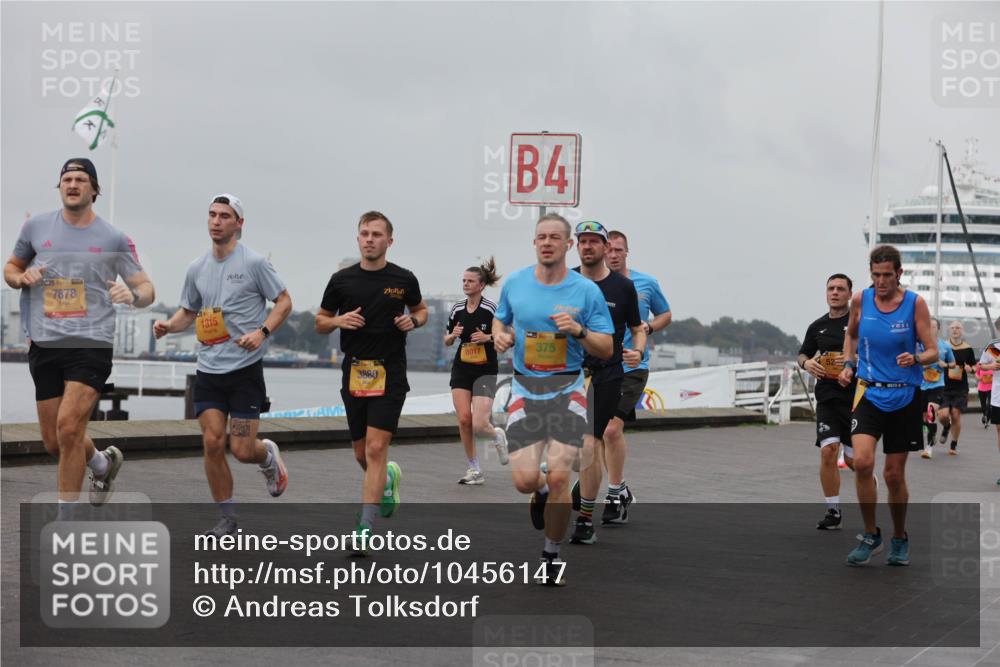 13.09.2026 - Kiel Lauf Andreas Tolksdorf http://msf.ph/oto/10456147 13.09.2026 11:56:46 Kiellinie 1, 35, 7878, 1315, 3880, 8017, 4, 375 meine-sportfotos.de