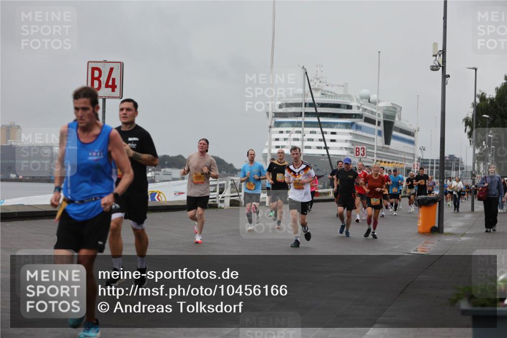 13.09.2026 - Kiel Lauf Andreas Tolksdorf http://msf.ph/oto/10456166 13.09.2026 11:56:48 Kiellinie 4, 324, 3 meine-sportfotos.de