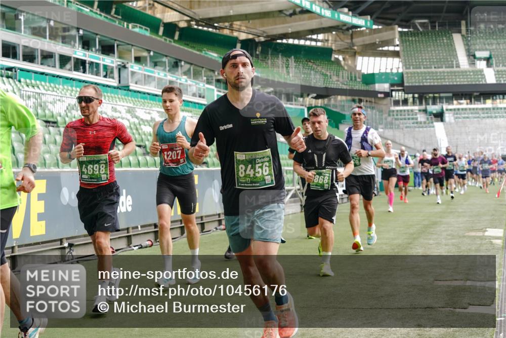 13.09.2026 - 21. swb-Marathon Bremen Michael Burmester http://msf.ph/oto/10456176 13.09.2026 12:53:21 Laufen im Stadion 102, 107, 145, 235, 313, 376, 472, 541, 560, 615, 616, 675, 683, 696, 740, 755, 792, 816, 827, 863, 982, 985, 987, 1033, 1056, 1076, 1207, 1232, 1252, 1297, 1419, 1433, 1445, 1468, 1492, 1528, 1542, 1551, 1646, 1664, 1704, 1707, 1814, 1955, 2007, 2008, 2043, 2055, 2203, 2280, 2350, 2362, 2401, 2422, 2454, 2480, 2498, 2499, 2623, 2701, 2767, 2820, 2858, 2882, 2913, 2971, 2997, 3085, 3149, 3236, 3336, 3362, 3413, 3448, 3566, 3830, 3899, 3988, 4283, 4475, 4573, 4605 meine-sportfotos.de