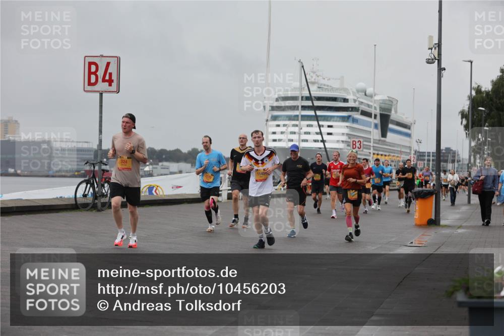 13.09.2026 - Kiel Lauf Andreas Tolksdorf http://msf.ph/oto/10456203 13.09.2026 11:56:50 Kiellinie 4, 324, 1145, 3 meine-sportfotos.de