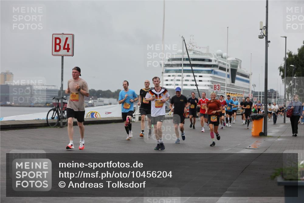 13.09.2026 - Kiel Lauf Andreas Tolksdorf http://msf.ph/oto/10456204 13.09.2026 11:56:50 Kiellinie 4, 324, 2270, 1145, 3 meine-sportfotos.de