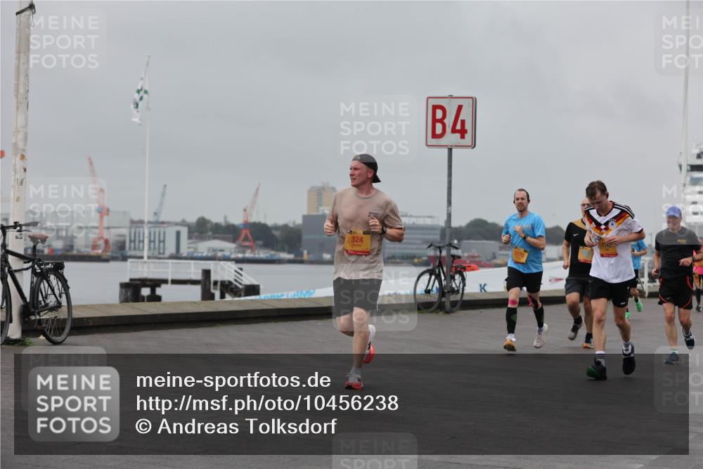 13.09.2026 - Kiel Lauf Andreas Tolksdorf http://msf.ph/oto/10456238 13.09.2026 11:56:51 Kiellinie 4, 324, 2270 meine-sportfotos.de