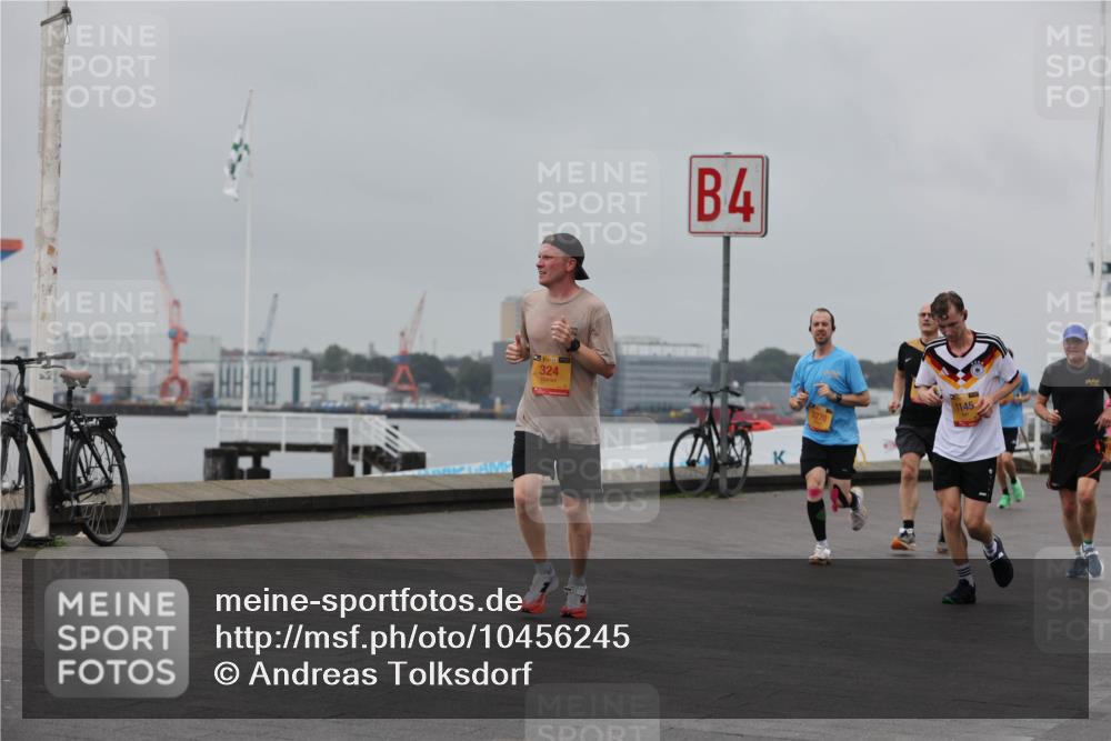 13.09.2026 - Kiel Lauf Andreas Tolksdorf http://msf.ph/oto/10456245 13.09.2026 11:56:51 Kiellinie 4, 324, 2270 meine-sportfotos.de