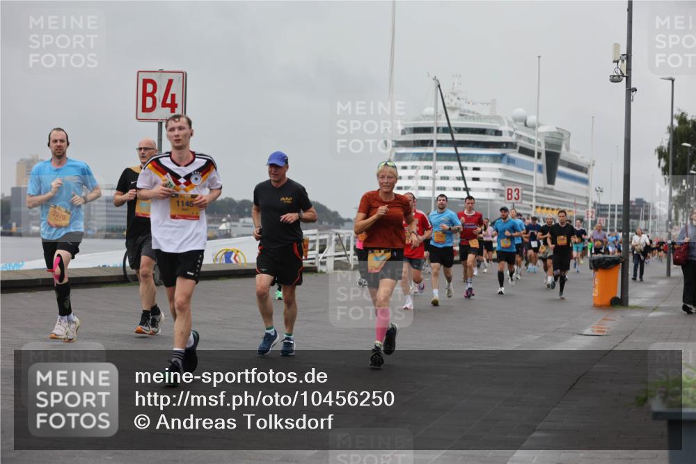 13.09.2026 - Kiel Lauf Andreas Tolksdorf http://msf.ph/oto/10456250 13.09.2026 11:56:53 Kiellinie 2270, 4, 1145, 3 meine-sportfotos.de