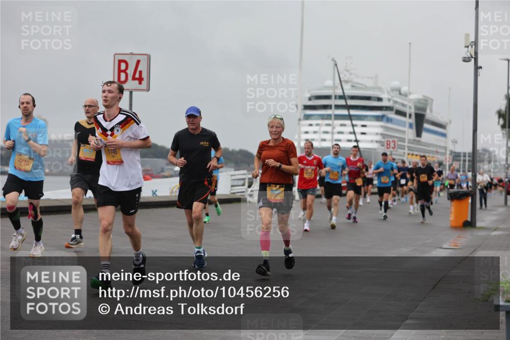 13.09.2026 - Kiel Lauf Andreas Tolksdorf http://msf.ph/oto/10456256 13.09.2026 11:56:53 Kiellinie 2270, 4, 1145, 3 meine-sportfotos.de