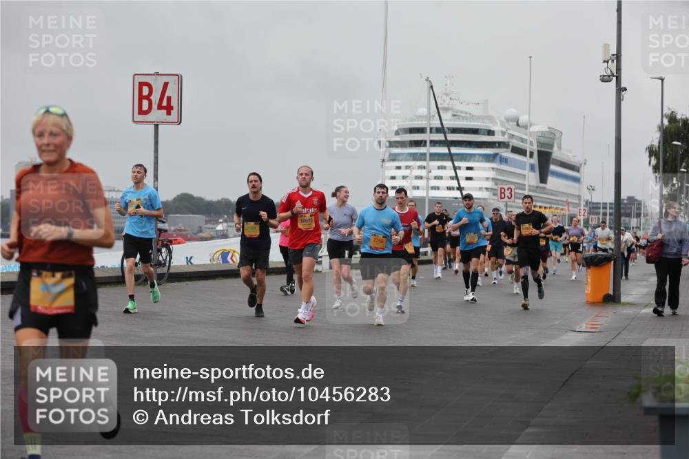13.09.2026 - Kiel Lauf Andreas Tolksdorf http://msf.ph/oto/10456283 13.09.2026 11:56:56 Kiellinie 4, 10675, 2258, 3 meine-sportfotos.de
