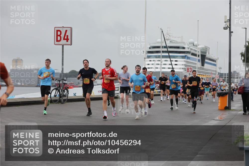 13.09.2026 - Kiel Lauf Andreas Tolksdorf http://msf.ph/oto/10456294 13.09.2026 11:56:56 Kiellinie 4, 2504, 2258, 7771, 3 meine-sportfotos.de