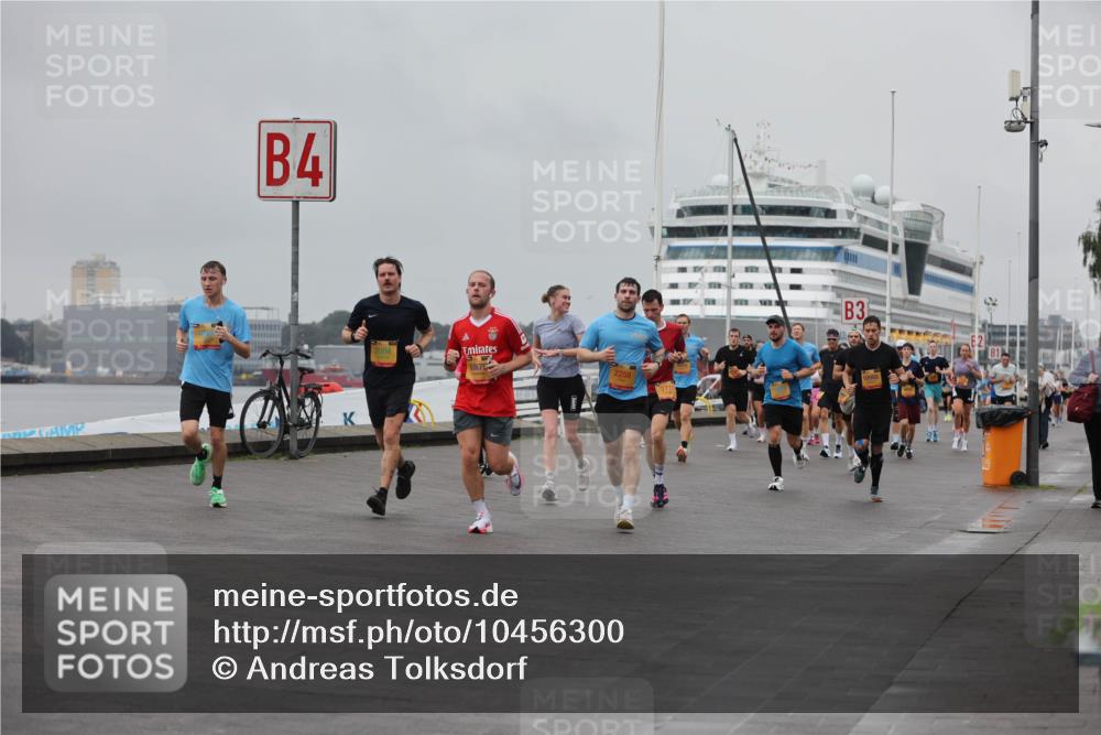 13.09.2026 - Kiel Lauf Andreas Tolksdorf http://msf.ph/oto/10456300 13.09.2026 11:56:56 Kiellinie 4, 10675, 2258, 3 meine-sportfotos.de
