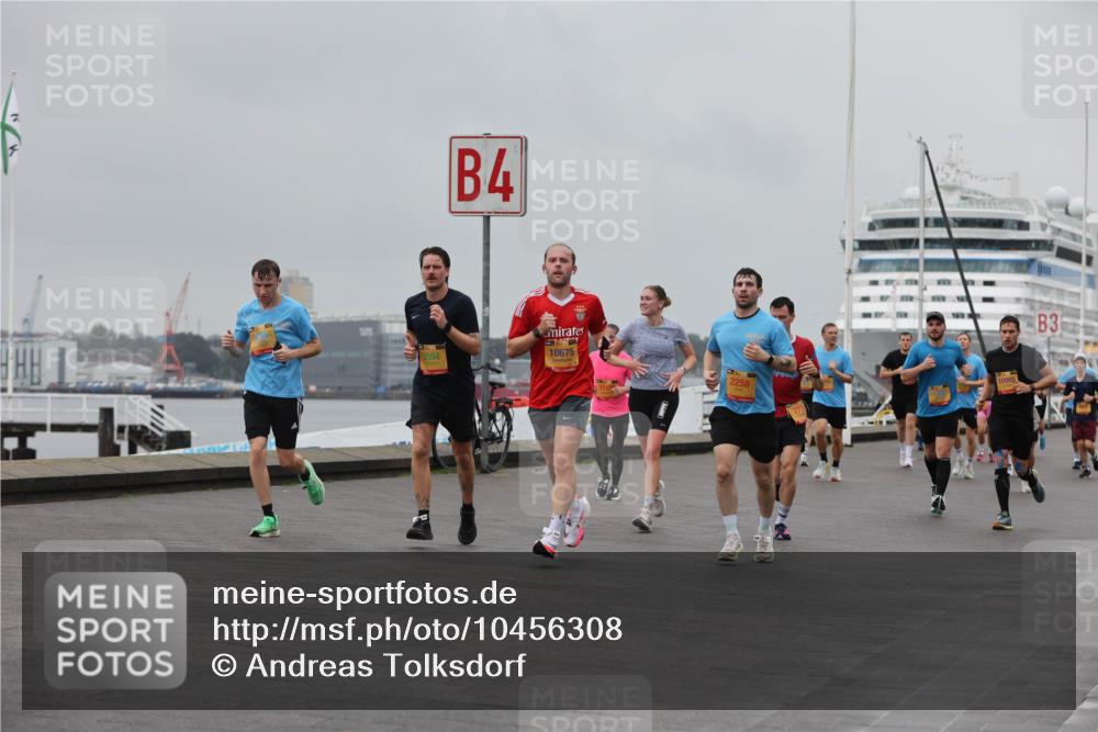 13.09.2026 - Kiel Lauf Andreas Tolksdorf http://msf.ph/oto/10456308 13.09.2026 11:56:57 Kiellinie 4, 2504, 10675, 2258, 3 meine-sportfotos.de
