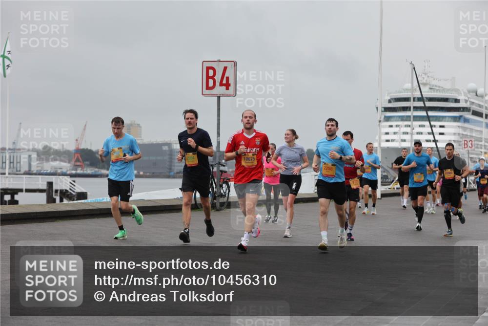 13.09.2026 - Kiel Lauf Andreas Tolksdorf http://msf.ph/oto/10456310 13.09.2026 11:56:57 Kiellinie 2504, 4, 10675, 2258, 10985, 3 meine-sportfotos.de