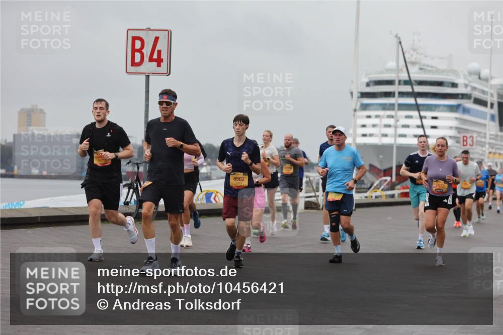 13.09.2026 - Kiel Lauf Andreas Tolksdorf http://msf.ph/oto/10456421 13.09.2026 11:57:05 Kiellinie 4, 6502, 12518, 1972, 3 meine-sportfotos.de