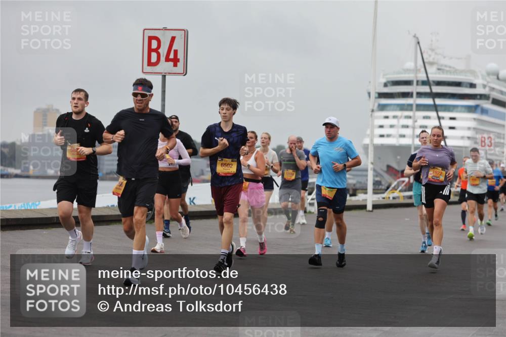 13.09.2026 - Kiel Lauf Andreas Tolksdorf http://msf.ph/oto/10456438 13.09.2026 11:57:06 Kiellinie 58, 58, 4, 6502, 1251, 1972, 3 meine-sportfotos.de