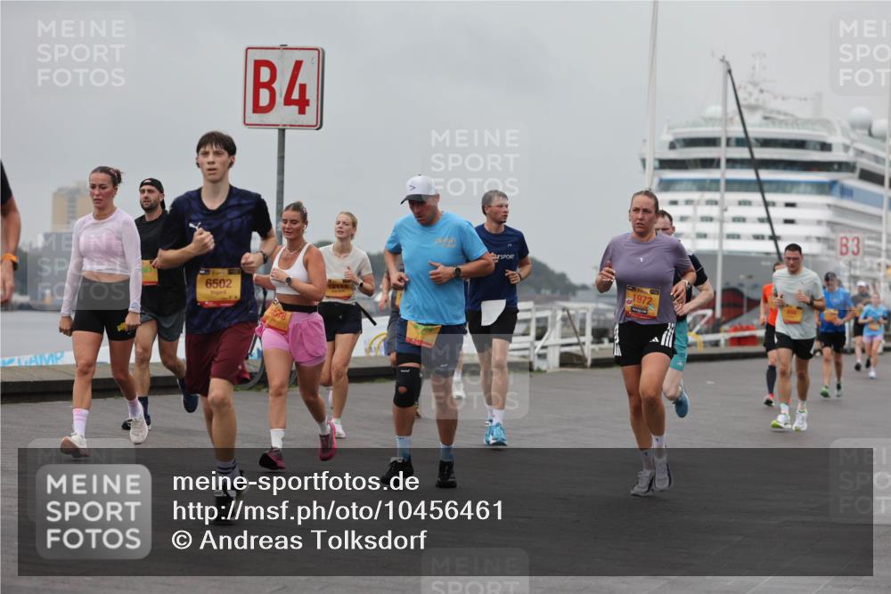 13.09.2026 - Kiel Lauf Andreas Tolksdorf http://msf.ph/oto/10456461 13.09.2026 11:57:07 Kiellinie 6502, 4, 130, 1972, 3 meine-sportfotos.de