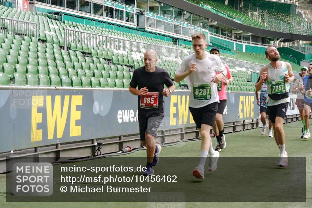 13.09.2026 - 21. swb-Marathon Bremen Michael Burmester http://msf.ph/oto/10456462 13.09.2026 12:53:31 Laufen im Stadion 102, 107, 145, 189, 313, 376, 385, 472, 481, 541, 560, 615, 616, 666, 675, 683, 696, 740, 755, 792, 816, 827, 982, 985, 987, 1033, 1056, 1076, 1207, 1232, 1252, 1297, 1419, 1433, 1445, 1468, 1528, 1542, 1551, 1631, 1646, 1658, 1664, 1704, 1707, 1814, 2007, 2043, 2055, 2203, 2280, 2350, 2362, 2401, 2422, 2454, 2480, 2498, 2499, 2623, 2701, 2767, 2820, 2824, 2858, 2882, 2913, 2962, 2971, 2997, 3054, 3085, 3149, 3236, 3336, 3362, 3413, 3448, 3830, 3988, 4283, 4475, 4605 meine-sportfotos.de