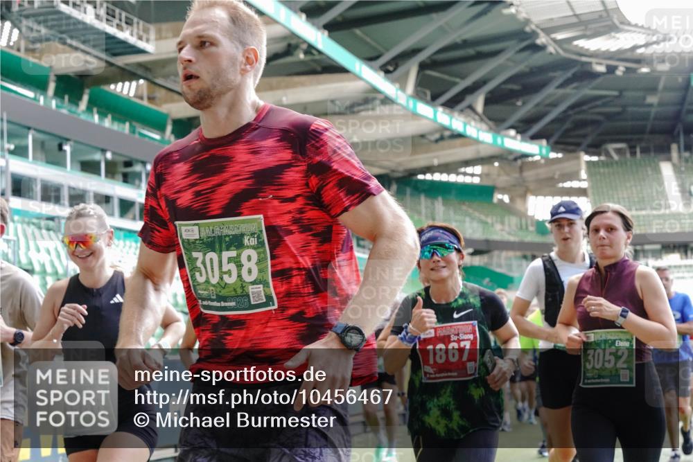 13.09.2026 - 21. swb-Marathon Bremen Michael Burmester http://msf.ph/oto/10456467 13.09.2026 13:11:17 Laufen im Stadion 265, 373, 581, 703, 843, 869, 984, 1113, 1180, 1226, 1435, 1738, 1849, 1851, 1855, 1867, 1894, 1936, 1952, 1967, 2202, 2248, 2268, 2281, 2284, 2299, 2330, 2333, 2339, 2342, 2353, 2375, 2426, 2432, 2443, 2530, 2531, 2553, 2589, 2654, 2659, 2669, 2673, 2682, 2714, 2717, 2784, 2785, 2804, 2819, 2822, 2836, 2850, 2907, 2920, 2932, 2976, 3026, 3027, 3063, 3079, 3082, 3086, 3089, 3122, 3159, 3174, 3207, 3208, 3328, 3349, 3352, 3370, 3409, 3410, 3470, 3549, 551 meine-sportfotos.de