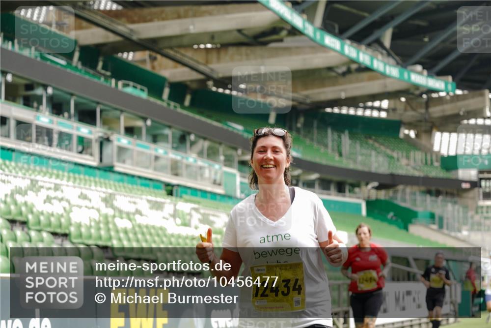 13.09.2026 - 21. swb-Marathon Bremen Michael Burmester http://msf.ph/oto/10456477 13.09.2026 10:33:12 Laufen im Stadion 10018, 10067, 10078, 10166, 10184, 10203, 10211, 10226, 10236, 10243, 10246, 10249, 10255, 10256, 10297, 10300, 10322, 10355, 10365, 10372, 10374, 10379, 10383, 10394, 10408, 10410, 10423, 10428, 10443, 10486, 10494, 10503, 10517, 10518, 10530, 10540, 10543, 10550, 10565, 10578, 10604, 10608, 10646, 10668, 10670, 10673, 10675, 10687, 10690, 10691, 10699, 10703, 10707, 10721, 10728, 10745, 10749, 10750, 10771, 10772, 10787, 10788, 10794, 10809 meine-sportfotos.de