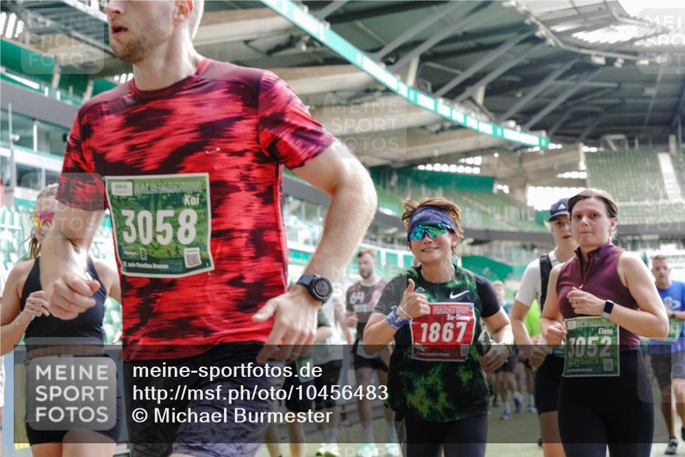 13.09.2026 - 21. swb-Marathon Bremen Michael Burmester http://msf.ph/oto/10456483 13.09.2026 13:11:17 Laufen im Stadion 265, 373, 581, 703, 843, 869, 984, 1113, 1180, 1226, 1435, 1738, 1849, 1851, 1855, 1867, 1894, 1936, 1952, 1967, 2202, 2248, 2268, 2281, 2284, 2299, 2330, 2333, 2339, 2342, 2353, 2375, 2426, 2432, 2443, 2530, 2531, 2553, 2589, 2654, 2659, 2669, 2673, 2682, 2714, 2717, 2784, 2785, 2804, 2819, 2822, 2836, 2850, 2907, 2920, 2932, 2976, 3026, 3027, 3063, 3079, 3082, 3086, 3089, 3122, 3159, 3174, 3207, 3208, 3328, 3349, 3352, 3370, 3409, 3410, 3470, 3549, 551 meine-sportfotos.de