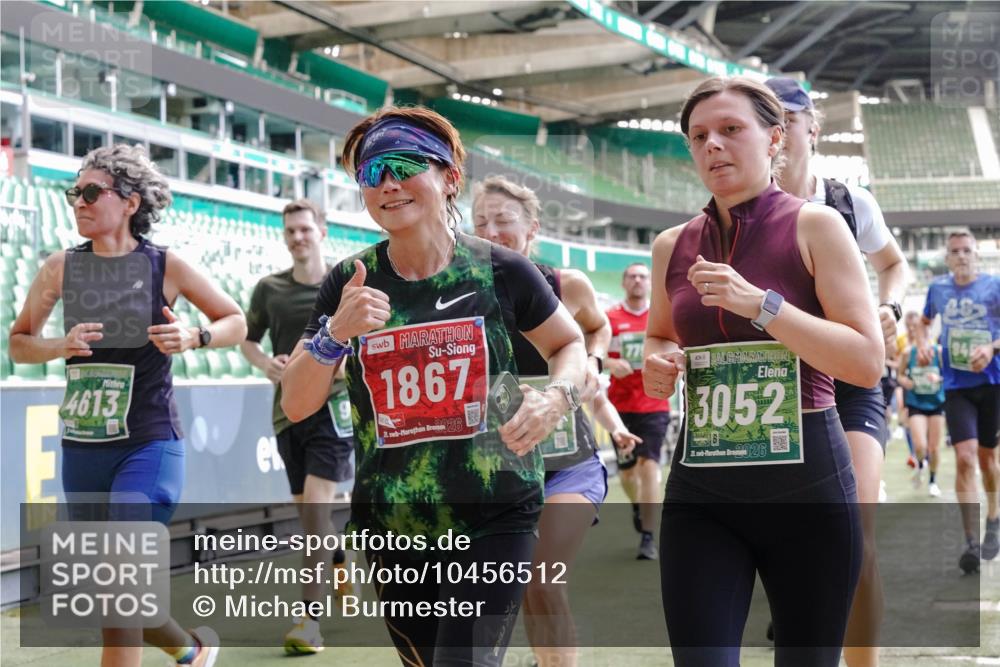 13.09.2026 - 21. swb-Marathon Bremen Michael Burmester http://msf.ph/oto/10456512 13.09.2026 13:11:18 Laufen im Stadion 265, 373, 581, 703, 843, 869, 984, 1113, 1180, 1226, 1435, 1738, 1849, 1851, 1855, 1867, 1894, 1936, 1952, 1967, 2202, 2248, 2268, 2281, 2284, 2299, 2330, 2333, 2339, 2342, 2353, 2375, 2426, 2432, 2443, 2530, 2531, 2553, 2589, 2654, 2659, 2669, 2673, 2682, 2714, 2784, 2785, 2804, 2819, 2822, 2836, 2850, 2907, 2920, 2932, 2976, 3026, 3027, 3063, 3079, 3082, 3086, 3089, 3122, 3159, 3174, 3207, 3208, 3308, 3328, 3349, 3352, 3370, 3409, 3410, 3470, 3549, 551 meine-sportfotos.de