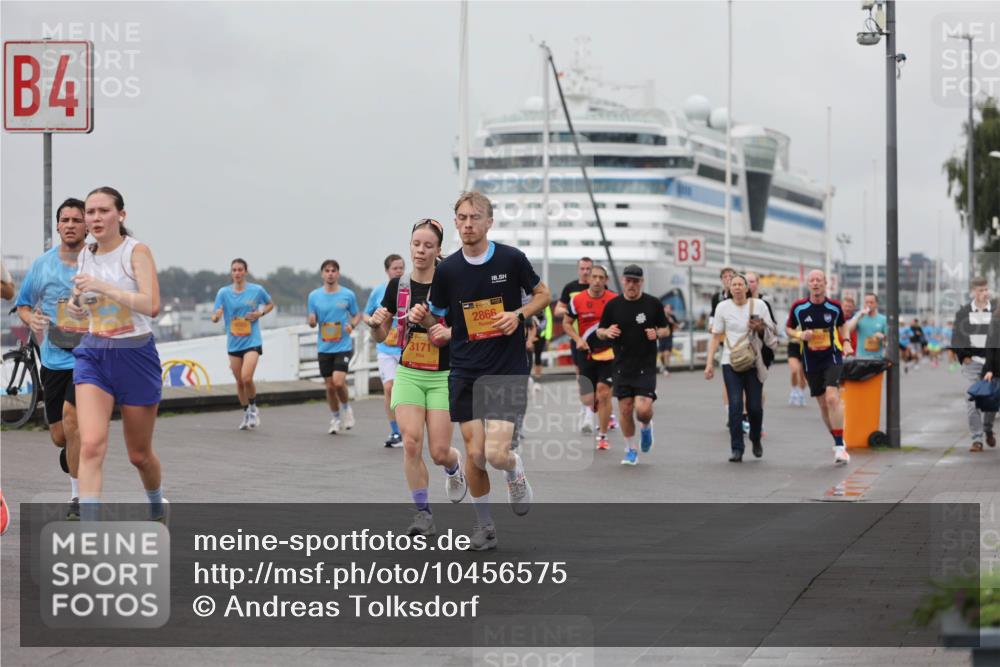 13.09.2026 - Kiel Lauf Andreas Tolksdorf http://msf.ph/oto/10456575 13.09.2026 11:57:24 Kiellinie 4, 3171, 2866, 3 meine-sportfotos.de