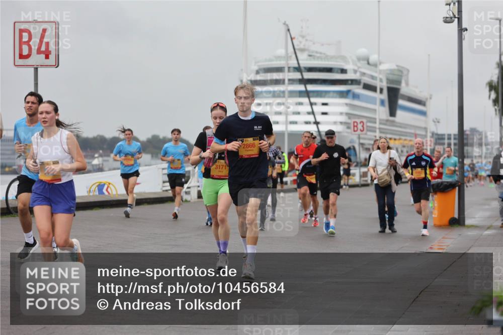 13.09.2026 - Kiel Lauf Andreas Tolksdorf http://msf.ph/oto/10456584 13.09.2026 11:57:24 Kiellinie 4, 3171, 38, 2866, 3 meine-sportfotos.de