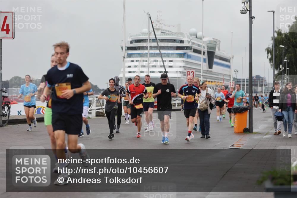 13.09.2026 - Kiel Lauf Andreas Tolksdorf http://msf.ph/oto/10456607 13.09.2026 11:57:26 Kiellinie 4, 3, 4860, 9962 meine-sportfotos.de
