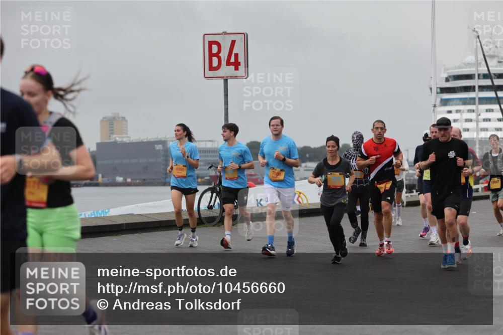 13.09.2026 - Kiel Lauf Andreas Tolksdorf http://msf.ph/oto/10456660 13.09.2026 11:57:28 Kiellinie 4, 4860, 4, 12847, 2 meine-sportfotos.de