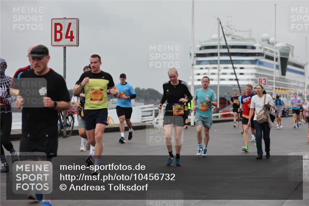 13.09.2026 - Kiel Lauf Andreas Tolksdorf http://msf.ph/oto/10456732 13.09.2026 11:57:31 Kiellinie 4, 10829, 138, 11483, 8957, 3 meine-sportfotos.de