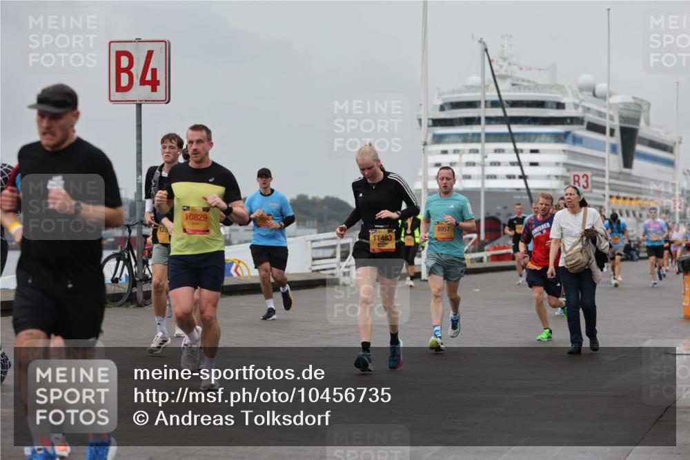 13.09.2026 - Kiel Lauf Andreas Tolksdorf http://msf.ph/oto/10456735 13.09.2026 11:57:31 Kiellinie 4, 128, 10829, 11483, 8957, 3 meine-sportfotos.de