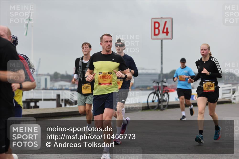 13.09.2026 - Kiel Lauf Andreas Tolksdorf http://msf.ph/oto/10456773 13.09.2026 11:57:33 Kiellinie 12847, 4, 38, 10829, 64, 11483 meine-sportfotos.de