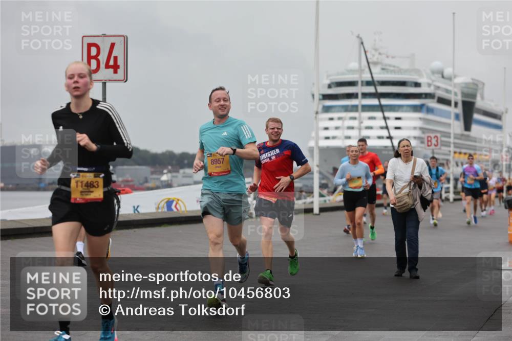 13.09.2026 - Kiel Lauf Andreas Tolksdorf http://msf.ph/oto/10456803 13.09.2026 11:57:34 Kiellinie 4, 11483, 8957, 2025, 3 meine-sportfotos.de