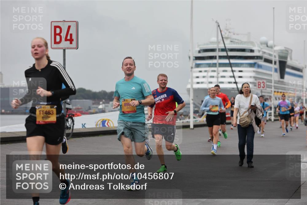 13.09.2026 - Kiel Lauf Andreas Tolksdorf http://msf.ph/oto/10456807 13.09.2026 11:57:34 Kiellinie 4, 11483, 39, 895, 2025, 3 meine-sportfotos.de