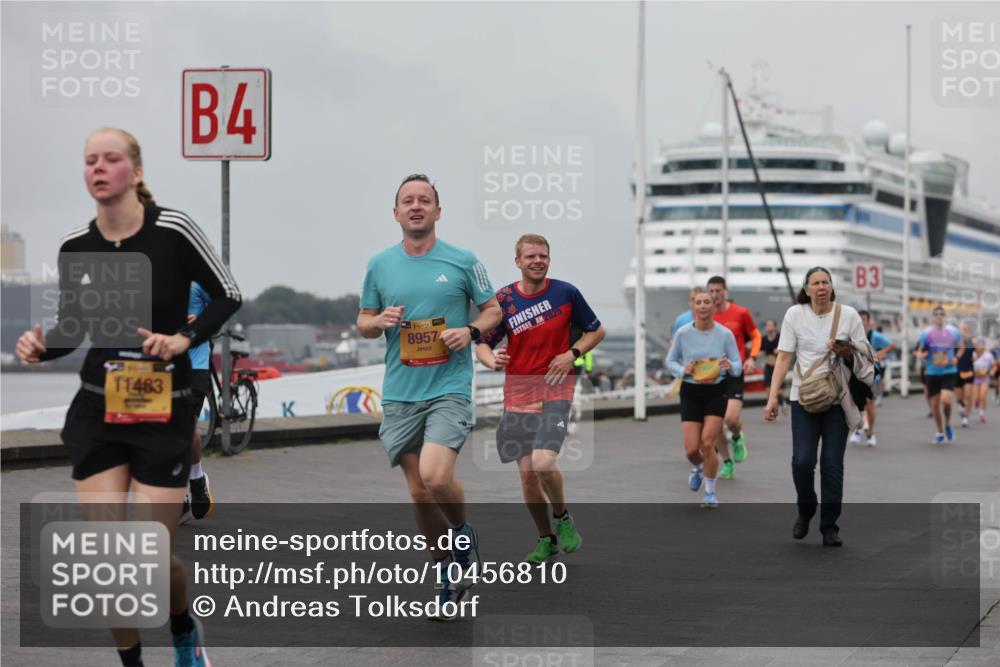 13.09.2026 - Kiel Lauf Andreas Tolksdorf http://msf.ph/oto/10456810 13.09.2026 11:57:34 Kiellinie 11483, 4, 1, 38, 8957, 2025, 3 meine-sportfotos.de