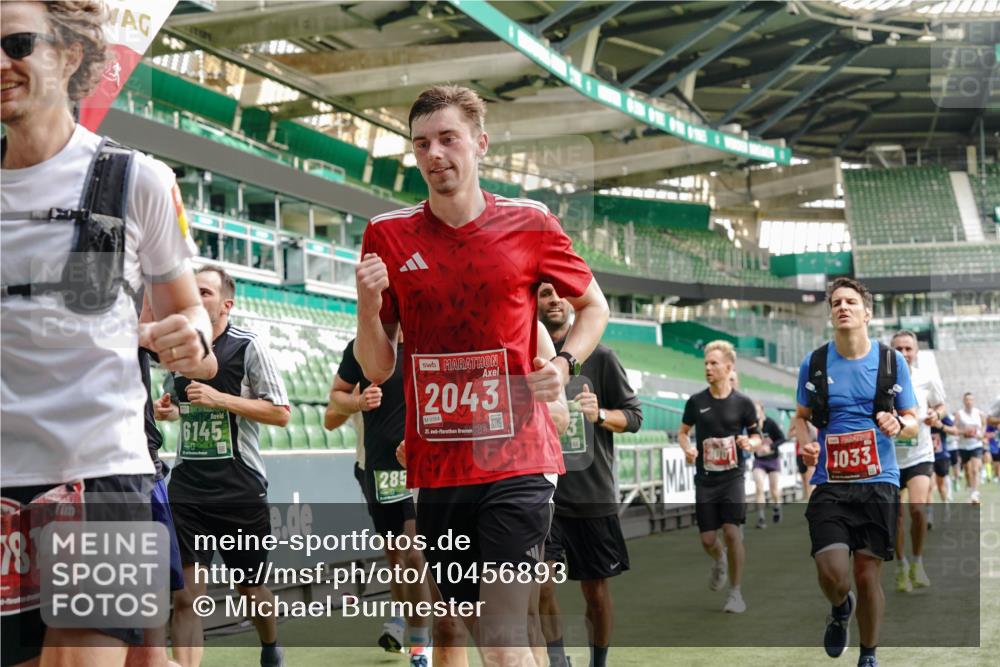 13.09.2026 - 21. swb-Marathon Bremen Michael Burmester http://msf.ph/oto/10456893 13.09.2026 12:53:41 Laufen im Stadion 102, 107, 145, 161, 189, 313, 376, 385, 461, 472, 481, 541, 560, 615, 616, 666, 675, 683, 696, 740, 755, 792, 816, 827, 982, 985, 987, 1033, 1056, 1076, 1207, 1252, 1297, 1419, 1433, 1445, 1468, 1528, 1542, 1551, 1631, 1646, 1658, 1664, 1704, 1707, 1814, 2007, 2043, 2055, 2203, 2280, 2350, 2362, 2401, 2422, 2454, 2480, 2498, 2499, 2623, 2701, 2767, 2820, 2824, 2858, 2882, 2913, 2962, 2971, 2997, 3054, 3085, 3149, 3236, 3336, 3357, 3362, 3413, 3448, 4283, 4605 meine-sportfotos.de
