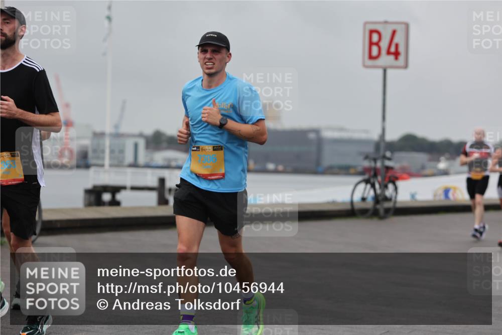 13.09.2026 - Kiel Lauf Andreas Tolksdorf http://msf.ph/oto/10456944 13.09.2026 11:58:01 Kiellinie 4, 38, 48, 7306 meine-sportfotos.de