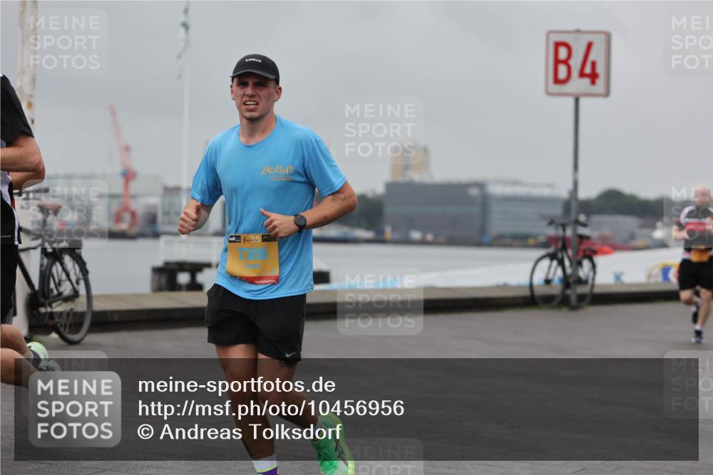 13.09.2026 - Kiel Lauf Andreas Tolksdorf http://msf.ph/oto/10456956 13.09.2026 11:58:01 Kiellinie 4, 38, 7306 meine-sportfotos.de