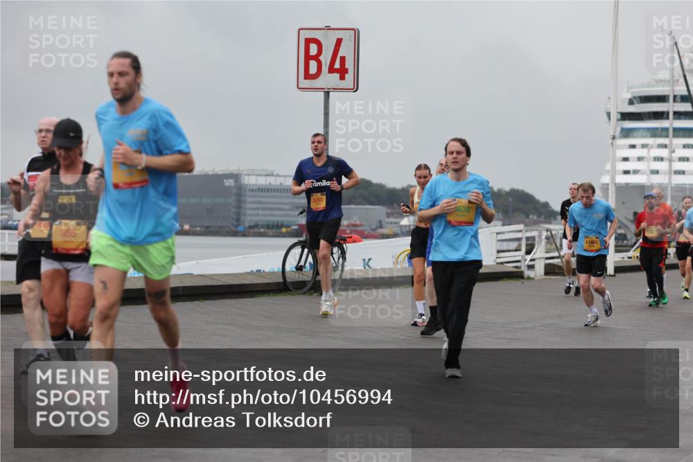 13.09.2026 - Kiel Lauf Andreas Tolksdorf http://msf.ph/oto/10456994 13.09.2026 11:58:05 Kiellinie 6, 4, 3265, 638, 11601 meine-sportfotos.de