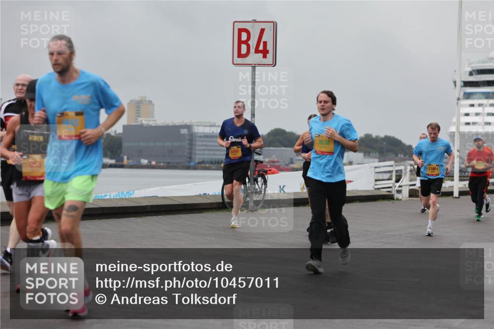 13.09.2026 - Kiel Lauf Andreas Tolksdorf http://msf.ph/oto/10457011 13.09.2026 11:58:06 Kiellinie 855, 4, 3265, 3638, 11601 meine-sportfotos.de