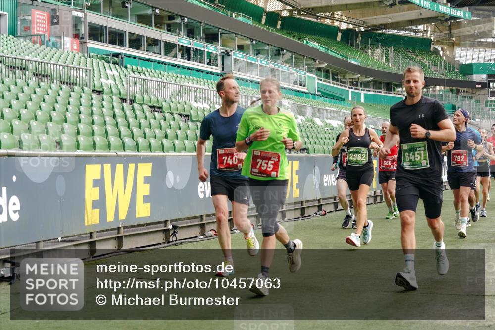 13.09.2026 - 21. swb-Marathon Bremen Michael Burmester http://msf.ph/oto/10457063 13.09.2026 12:53:45 Laufen im Stadion 102, 107, 145, 161, 189, 313, 376, 385, 461, 472, 481, 541, 560, 615, 616, 666, 675, 683, 696, 740, 755, 792, 816, 827, 982, 985, 987, 1033, 1056, 1076, 1207, 1252, 1297, 1419, 1433, 1445, 1468, 1528, 1542, 1551, 1631, 1646, 1658, 1664, 1704, 1707, 1814, 2007, 2043, 2055, 2203, 2280, 2350, 2362, 2401, 2422, 2454, 2480, 2499, 2623, 2701, 2767, 2801, 2820, 2824, 2858, 2882, 2913, 2962, 2971, 2997, 3012, 3054, 3149, 3236, 3336, 3357, 3362, 3413, 3448, 4605 meine-sportfotos.de