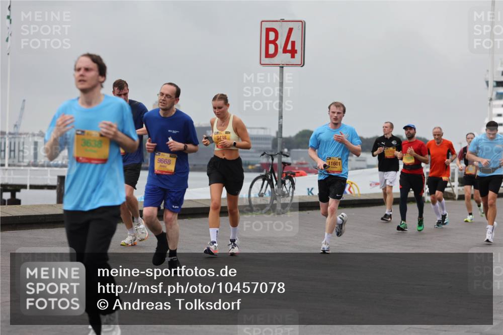 13.09.2026 - Kiel Lauf Andreas Tolksdorf http://msf.ph/oto/10457078 13.09.2026 11:58:08 Kiellinie 3638, 9668, 3438, 4, 11601 meine-sportfotos.de
