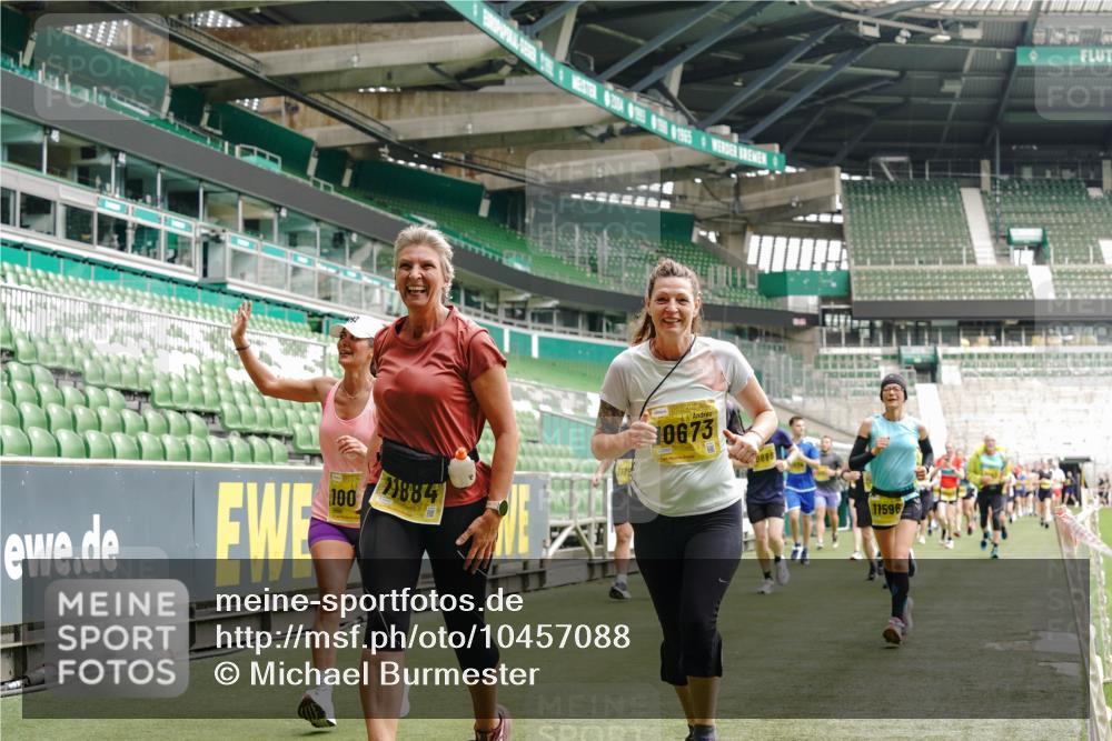 13.09.2026 - 21. swb-Marathon Bremen Michael Burmester http://msf.ph/oto/10457088 13.09.2026 10:33:26 Laufen im Stadion 10018, 10067, 10078, 10166, 10177, 10184, 10203, 10211, 10226, 10236, 10240, 10243, 10246, 10249, 10254, 10256, 10297, 10300, 10322, 10355, 10365, 10372, 10374, 10379, 10383, 10394, 10408, 10410, 10415, 10423, 10428, 10443, 10460, 10486, 10494, 10517, 10518, 10530, 10540, 10550, 10565, 10578, 10604, 10646, 10668, 10670, 10673, 10675, 10687, 10690, 10691, 10699, 10703, 10707, 10721, 10728, 10745, 10749, 10750, 10771, 10772, 10787, 10788, 10794, 10809, 10857 meine-sportfotos.de