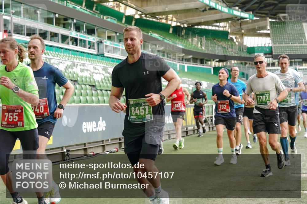13.09.2026 - 21. swb-Marathon Bremen Michael Burmester http://msf.ph/oto/10457107 13.09.2026 12:53:46 Laufen im Stadion 102, 107, 145, 161, 189, 313, 376, 385, 461, 472, 481, 541, 560, 615, 616, 666, 675, 683, 696, 740, 755, 792, 816, 827, 982, 985, 987, 1033, 1056, 1076, 1207, 1252, 1297, 1419, 1433, 1445, 1468, 1528, 1542, 1551, 1631, 1646, 1658, 1664, 1704, 1707, 1814, 2007, 2043, 2055, 2203, 2280, 2350, 2362, 2401, 2422, 2454, 2480, 2499, 2623, 2701, 2767, 2801, 2820, 2824, 2858, 2882, 2913, 2962, 2971, 2997, 3012, 3054, 3149, 3236, 3336, 3357, 3362, 3413, 3448, 4605 meine-sportfotos.de