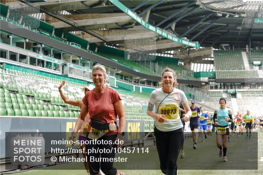13.09.2026 - 21. swb-Marathon Bremen Michael Burmester http://msf.ph/oto/10457114 13.09.2026 10:33:27 Laufen im Stadion 10018, 10067, 10078, 10166, 10177, 10184, 10203, 10211, 10226, 10236, 10240, 10243, 10246, 10249, 10254, 10256, 10297, 10300, 10322, 10355, 10365, 10372, 10374, 10379, 10383, 10394, 10408, 10410, 10415, 10423, 10428, 10443, 10460, 10486, 10494, 10517, 10518, 10530, 10540, 10550, 10565, 10578, 10604, 10646, 10668, 10670, 10673, 10675, 10687, 10690, 10691, 10699, 10703, 10707, 10721, 10728, 10745, 10749, 10750, 10771, 10772, 10787, 10788, 10794, 10809, 10857 meine-sportfotos.de
