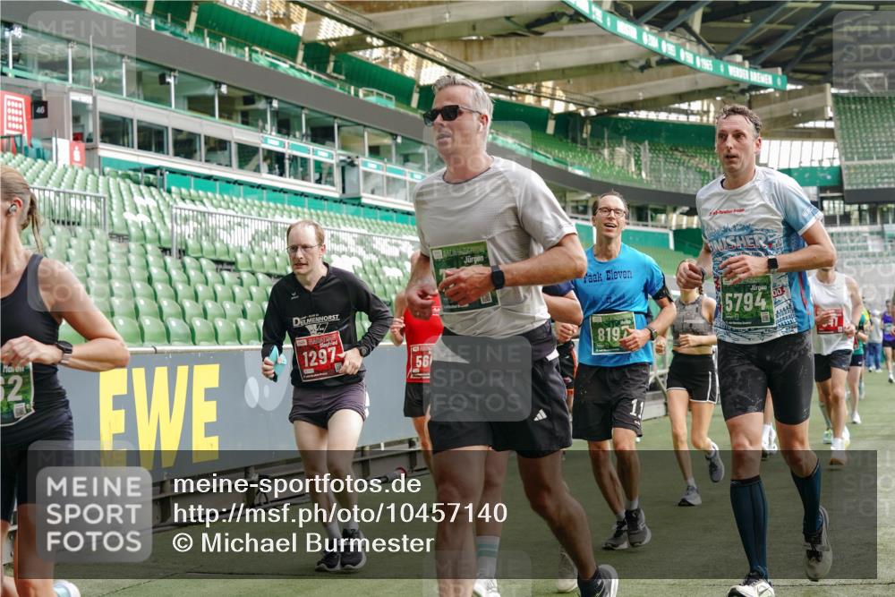 13.09.2026 - 21. swb-Marathon Bremen Michael Burmester http://msf.ph/oto/10457140 13.09.2026 12:53:47 Laufen im Stadion 102, 107, 145, 161, 189, 313, 376, 385, 461, 472, 481, 541, 560, 615, 616, 666, 675, 683, 696, 740, 755, 792, 816, 827, 982, 985, 987, 1033, 1056, 1076, 1207, 1252, 1297, 1419, 1433, 1445, 1468, 1528, 1542, 1551, 1631, 1646, 1658, 1664, 1704, 1707, 1814, 2007, 2043, 2055, 2203, 2280, 2350, 2362, 2401, 2422, 2454, 2480, 2499, 2623, 2701, 2767, 2801, 2820, 2824, 2858, 2882, 2913, 2962, 2971, 2997, 3012, 3054, 3149, 3236, 3336, 3357, 3362, 3413, 3448, 4605 meine-sportfotos.de