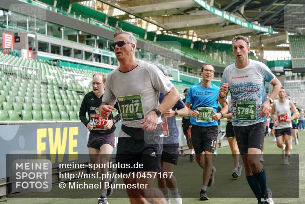 13.09.2026 - 21. swb-Marathon Bremen Michael Burmester http://msf.ph/oto/10457167 13.09.2026 12:53:47 Laufen im Stadion 102, 107, 145, 161, 189, 313, 376, 385, 461, 472, 481, 541, 560, 615, 616, 666, 675, 683, 696, 740, 755, 792, 816, 827, 982, 985, 987, 1033, 1056, 1076, 1207, 1252, 1297, 1419, 1433, 1445, 1468, 1528, 1542, 1551, 1631, 1646, 1658, 1664, 1704, 1707, 1814, 2007, 2043, 2055, 2203, 2280, 2350, 2362, 2401, 2422, 2454, 2480, 2499, 2623, 2701, 2767, 2801, 2820, 2824, 2858, 2882, 2913, 2962, 2971, 2997, 3012, 3054, 3149, 3236, 3336, 3357, 3362, 3413, 3448, 4605 meine-sportfotos.de